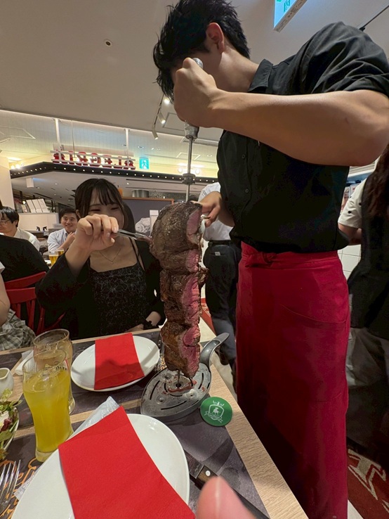 LINE_ALBUM_20250829 大阪飲み会_250908_9.jpg